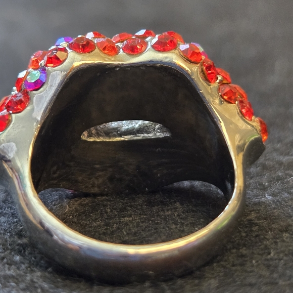 Red Rhinestone Lip Ring - Picture 9 of 12